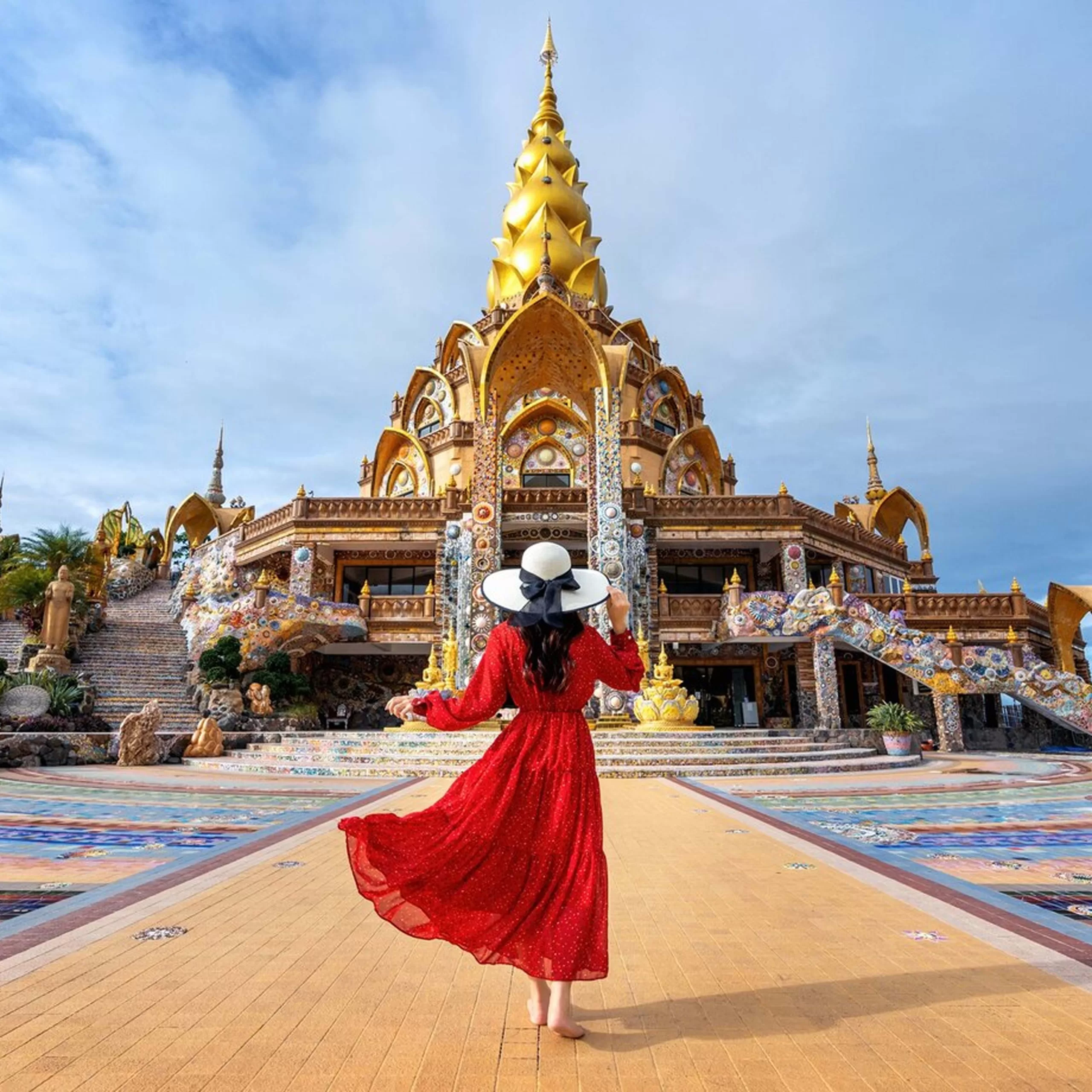Guide On Tour To Thailand From UAE